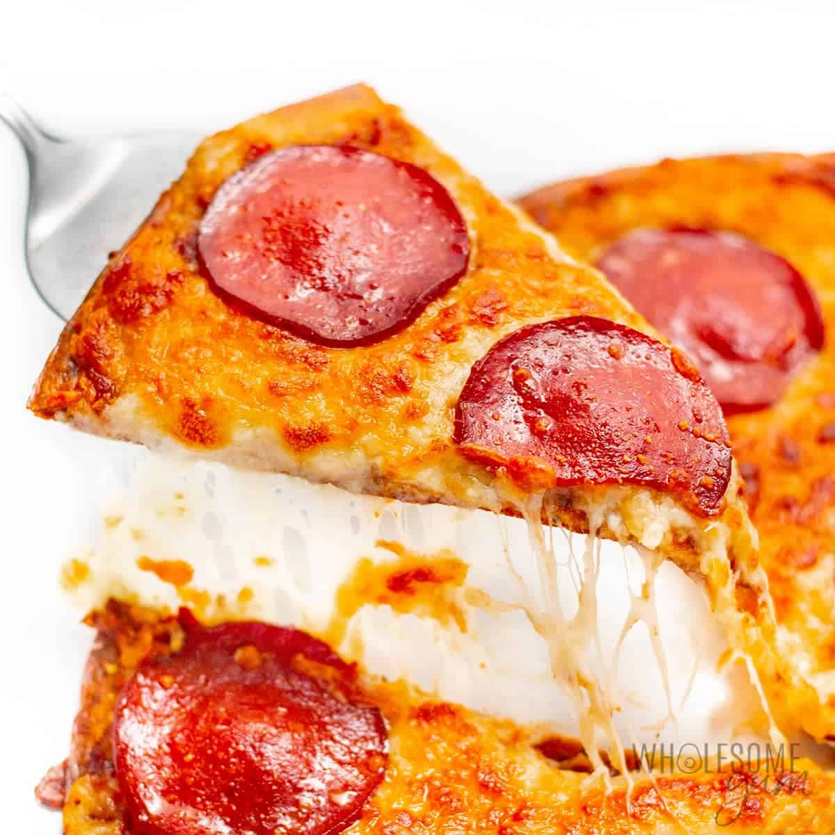 Anna_Erishkigal's tweet card. Cheese crust pizza takes just a few simple ingredients, with no flour of any kind! This flourless keto cheese pizza crust makes the perfect chewy base for all your favorite toppings.