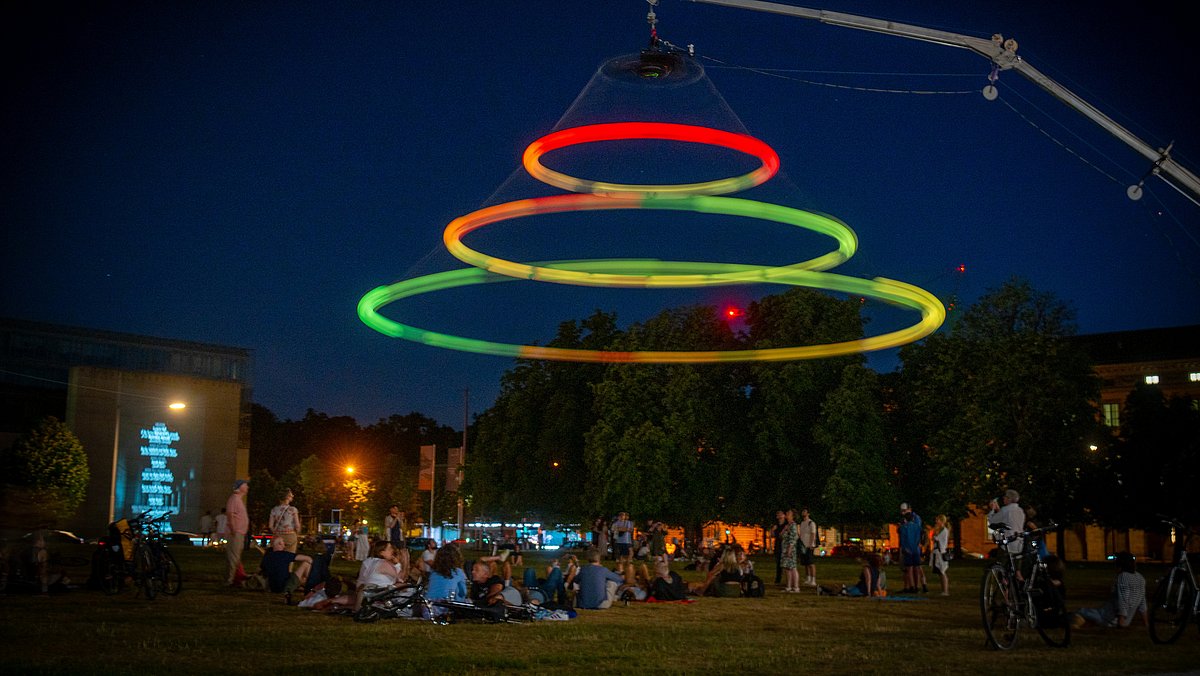 TU_Muenchen's tweet card. TUM is located right in the heart of Munich's Kunstareal, one of Europe's most important arts and culture destinations. The 2025 edition of the Kunstareal Festival thus saw TUM researchers, students...