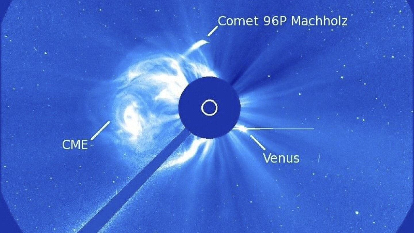 pomdr's tweet card. It's almost time to catch summer's double meteor showers. The Southern Delta Aquariid and Alpha Capricornid meteor showers peak in the early morning of July 30.