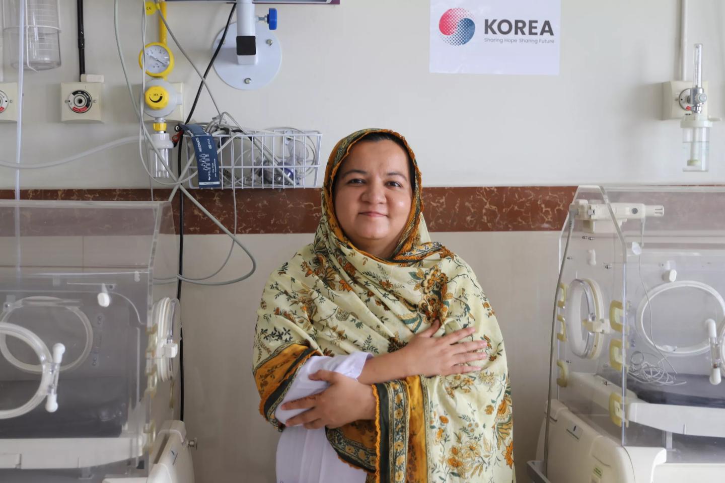 UNICEF_Pakistan's tweet card. With funding from Korea, investment in Sick and Small Newborn Care training is saving precious lives in Charsadda, Khyber Pakhtunkhwa