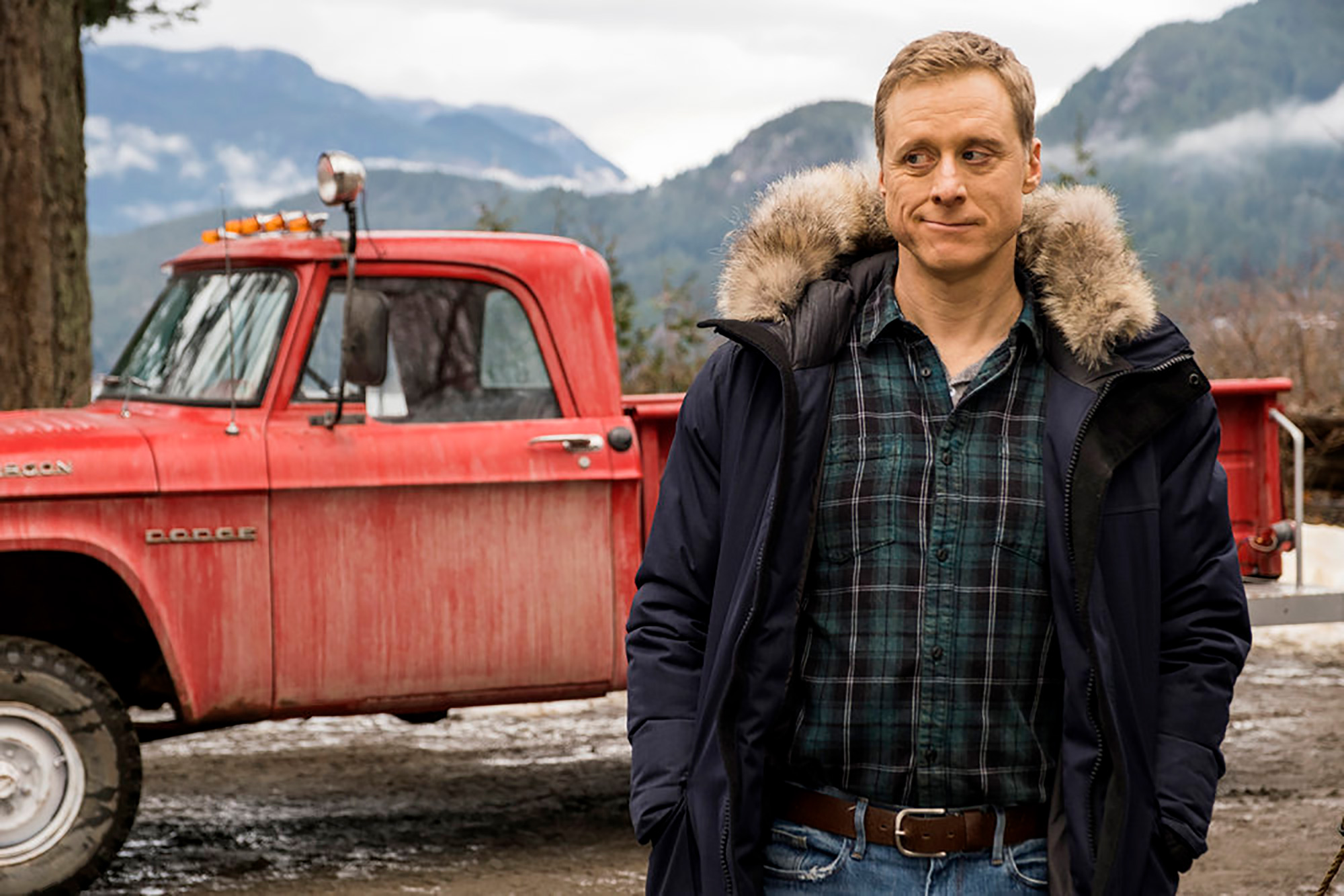flickdirect's tweet card. Resident Alien ends with Season 4 on USA Network; final three episodes air through August, with finale set for August 8.