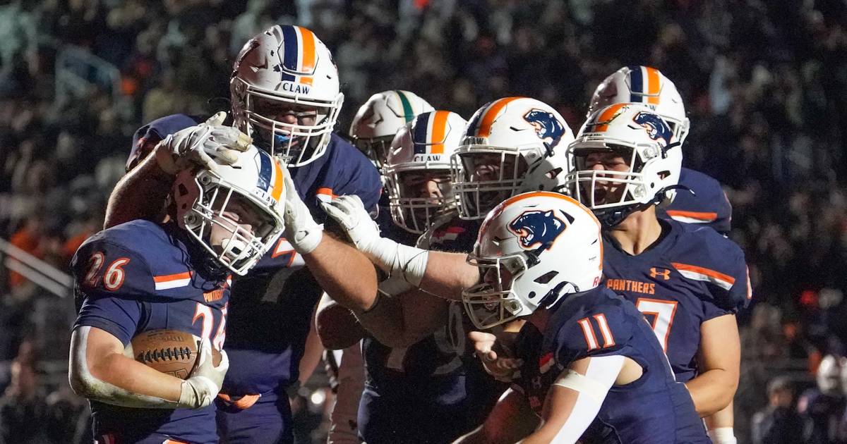 KCNpreps's tweet card. With the release of the 2025 statewide football schedule, here are the top games to watch in the Record Newspapers coverage area.