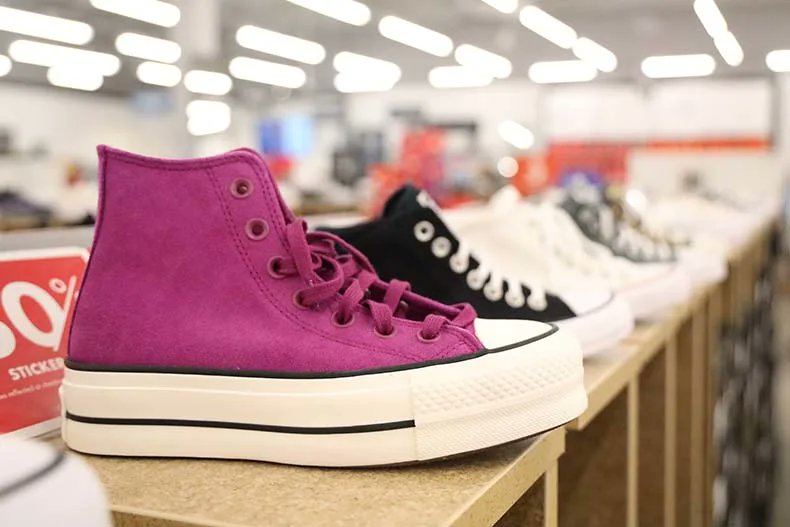 JohnsonCntyPost's tweet card. The shoe store recently opened in Overland Park after relocating from the nearby Oak Park Commons shopping center down the street in Lenexa.