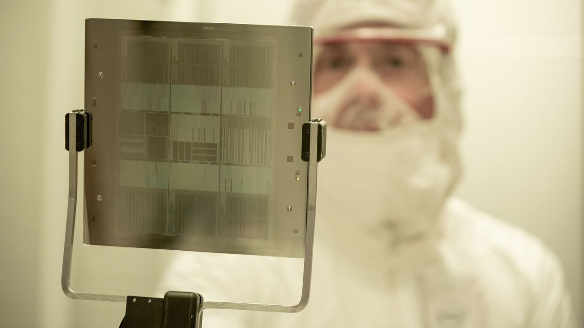 Semicon_Academy's tweet card. Then exit the leading-edge process technologies completely.