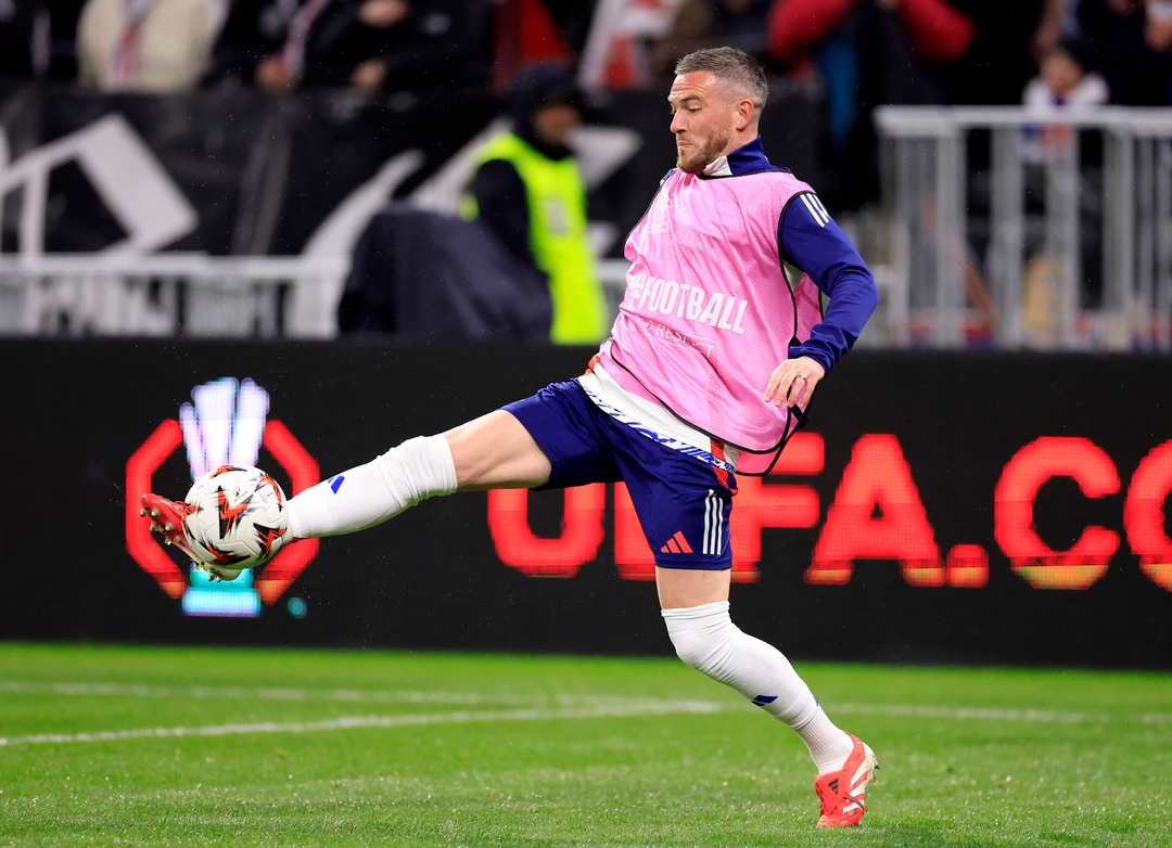 beinsports_FR's tweet card. Par l’intermédiaire d’un communiqué publié ce vendredi sur son site officiel, l’Olympique Lyonnais a officialisé le départ de Jordan Veretout, un an seulement après son arrivée entre le Rhône et la...