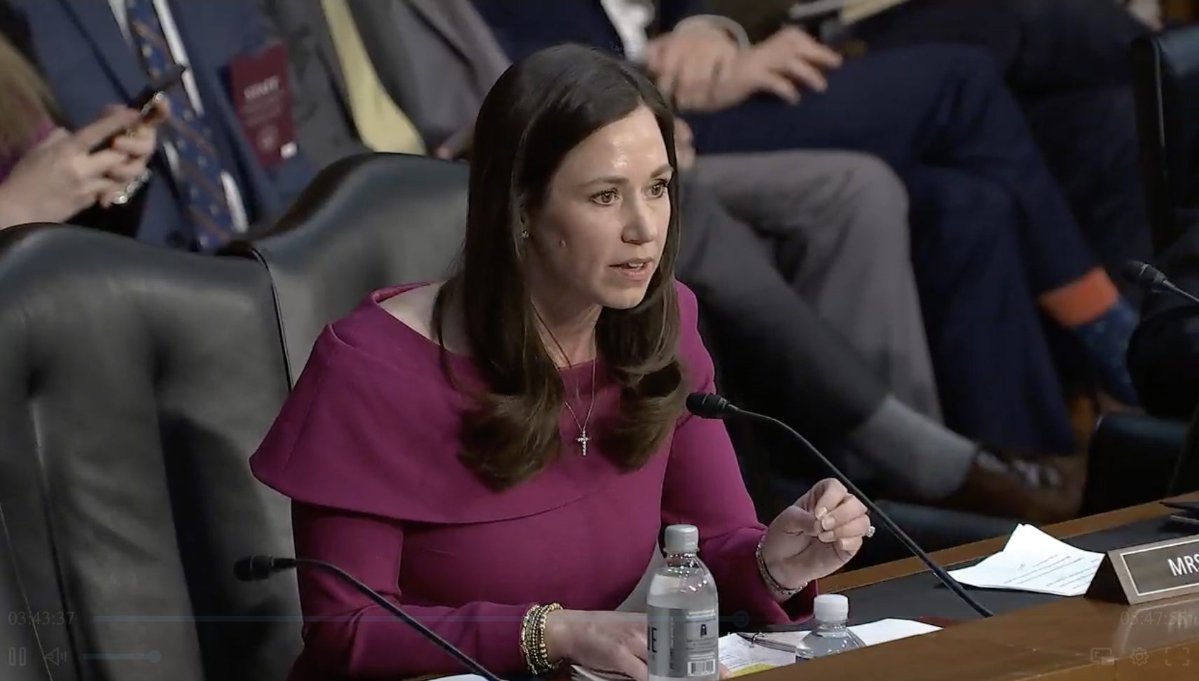 ALDailyNews's tweet card. “We are concerned by the slow disbursement rate of FY25 NIH funds, as it risks undermining critical research and the thousands of American jobs it supports,” the senators wrote.