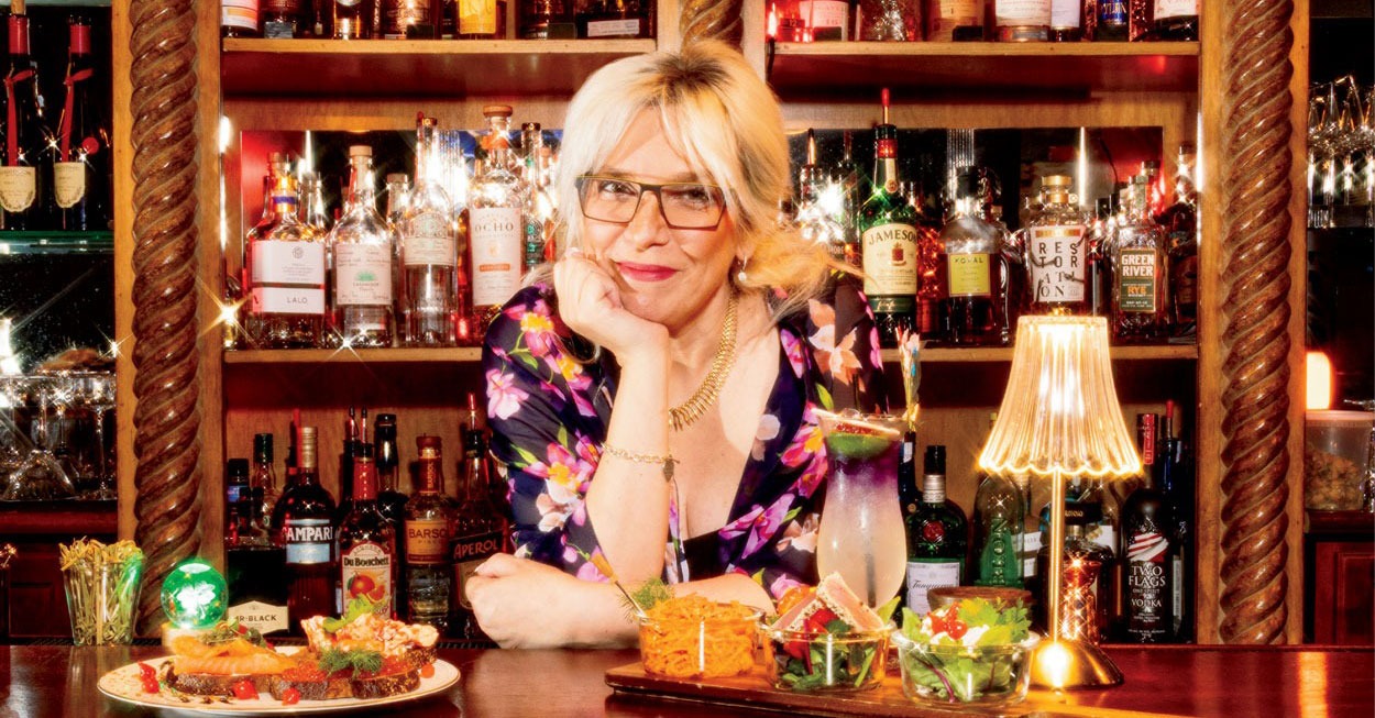 ChicagoMag's tweet card. The Suburbs: Best Place for Pretending You’re in Moscow, Circa 1995