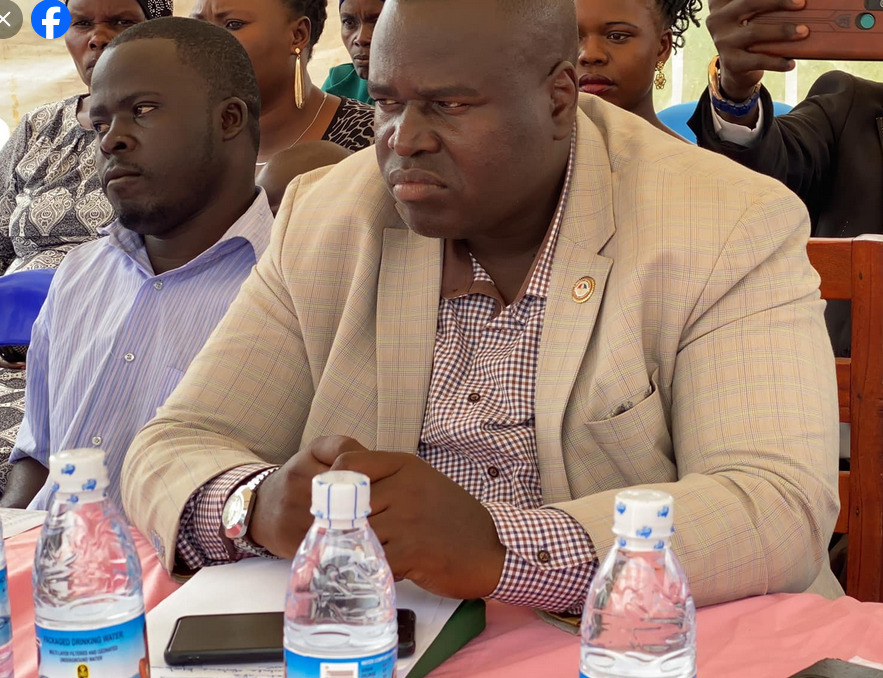 RedPepperUG's tweet card. Mukono Residents are demanding accountability from Nakifuma county MP Fred Nsimbwa Kaggwa on the money...