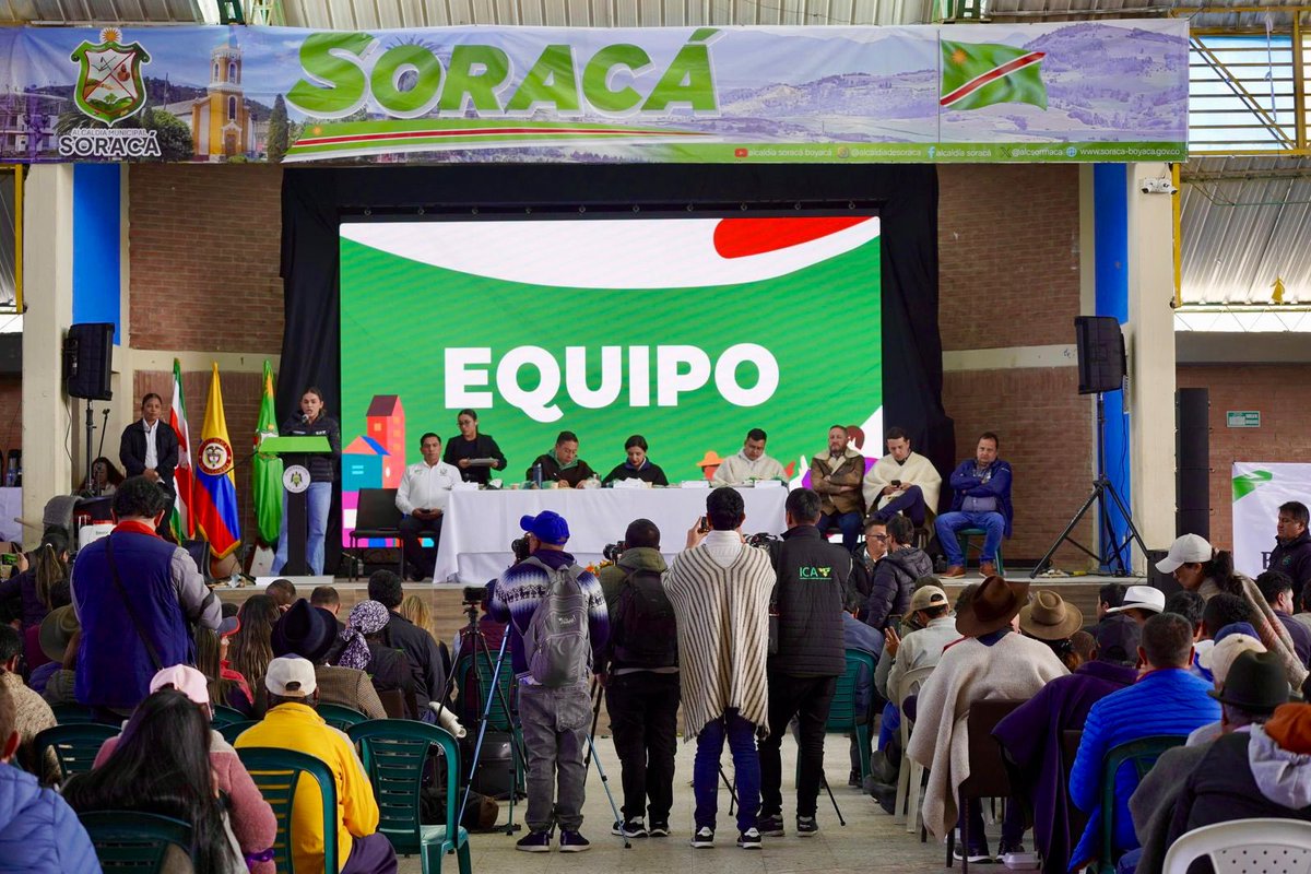 NacionColombiaX's tweet card. Gobierno y gremios acordaron hoja de ruta para apoyar a los paperos en Boyacá y mejorar la producción, comercialización y exportación de papa