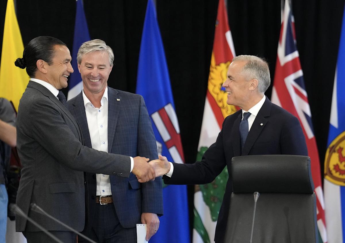timethief's tweet card. OTTAWA — The Canadian Nurses Association says it hopes the new "united Team Canada" approach at the Council of the Federation will lead to harmonization of nurses' licences across the country.