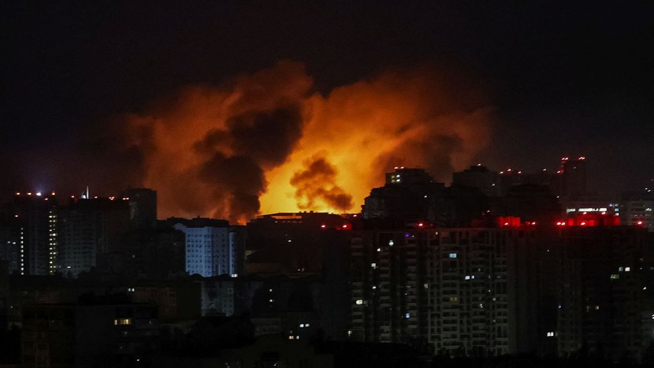 pierrickfay's tweet card. Le ciel ukrainien a de nouveau été embrasé dans la nuit de mercredi à ce jeudi par une salve ininterrompue de missiles et de drones russes. Ce, moins de 24 heures après l'attaque aérienne la plus...