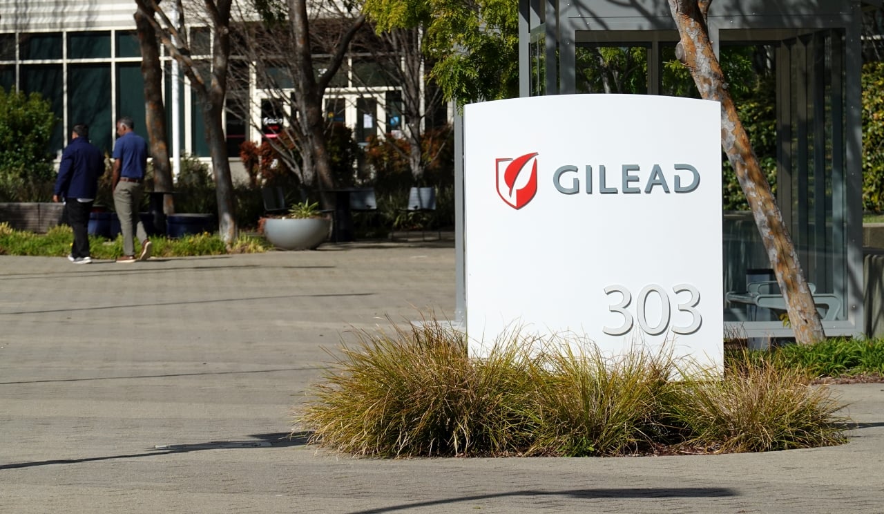 garthrapeport's tweet card. Gilead Sciences has blamed the low rate of respiratory syncytial virus (RSV) infections last season for ending two midstage trials of obeldesivir. | Gilead has blamed the low rate of respiratory...