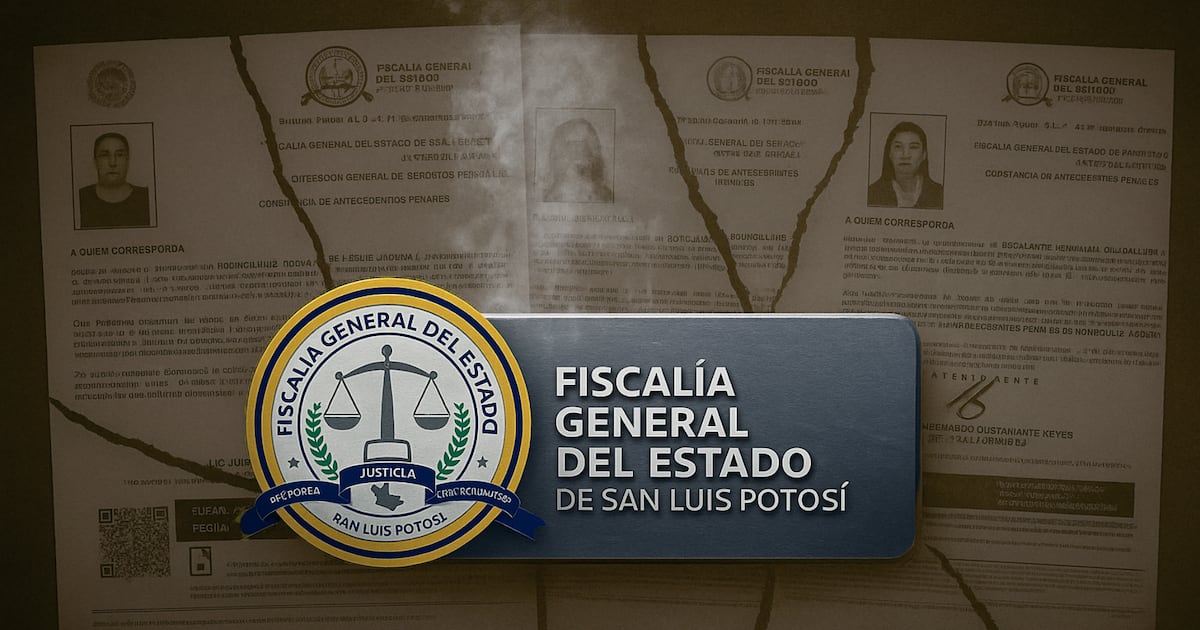 ivillasenor's tweet card. Una vulnerabilidad crítica permite descargar documentos de terceros con solo cambiar un número en la URL