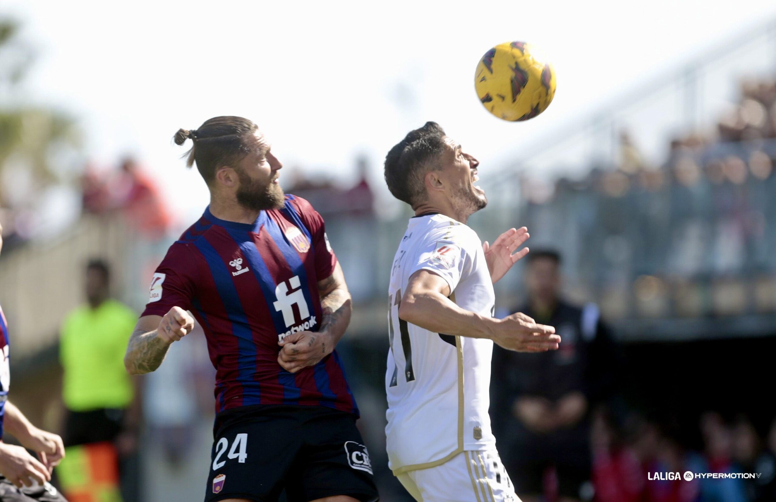 5maseldescuento's tweet card. El CD Eldense SAD y Fidel Chaves han llegado a un acuerdo para que el futbolista onubense se convierta en jugador azulgrana hasta el 30 de junio de 2027.Fidel Chaves es un futbolista creativo, tal