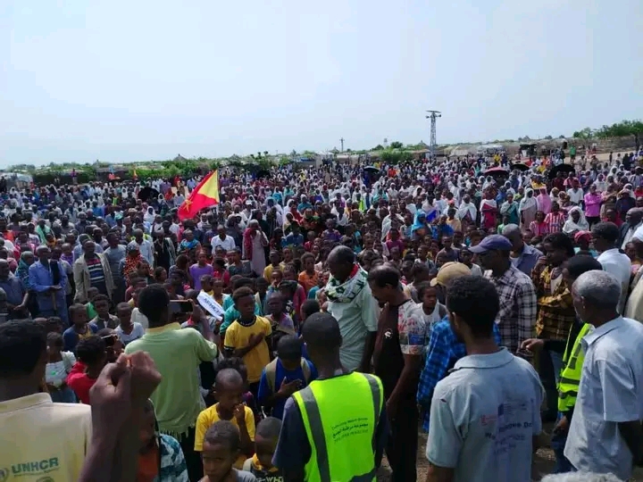 Tigrai_TV's tweet card. Displaced Tigrayans residing in the Tenedba refugee camp of Sudan holds large-scale peaceful demonstration today July 17, 2025. The protesters called on