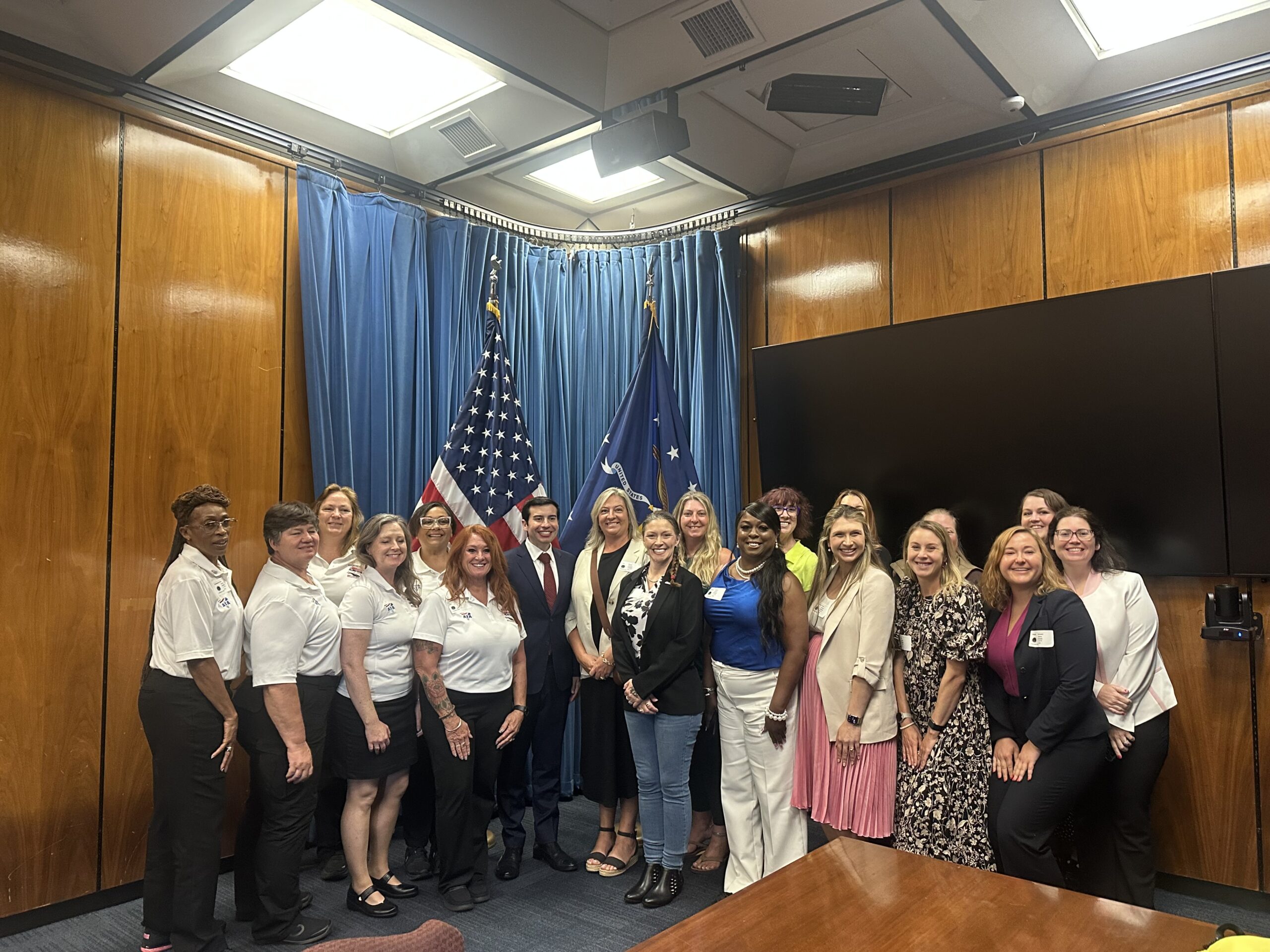 TruckerTalk's tweet card. Discover how Women In Motion is transforming the trucking industry by amplifying women's voices and insights in Washington.