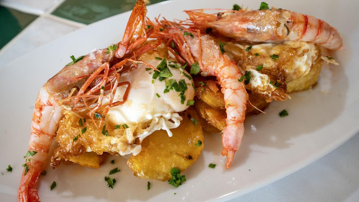 elperiodico's tweet card. Si todavía no has decidido a dónde ir a comer o a cenar, aquí tienes tres direcciones donde disfrutarás de una gran mesa