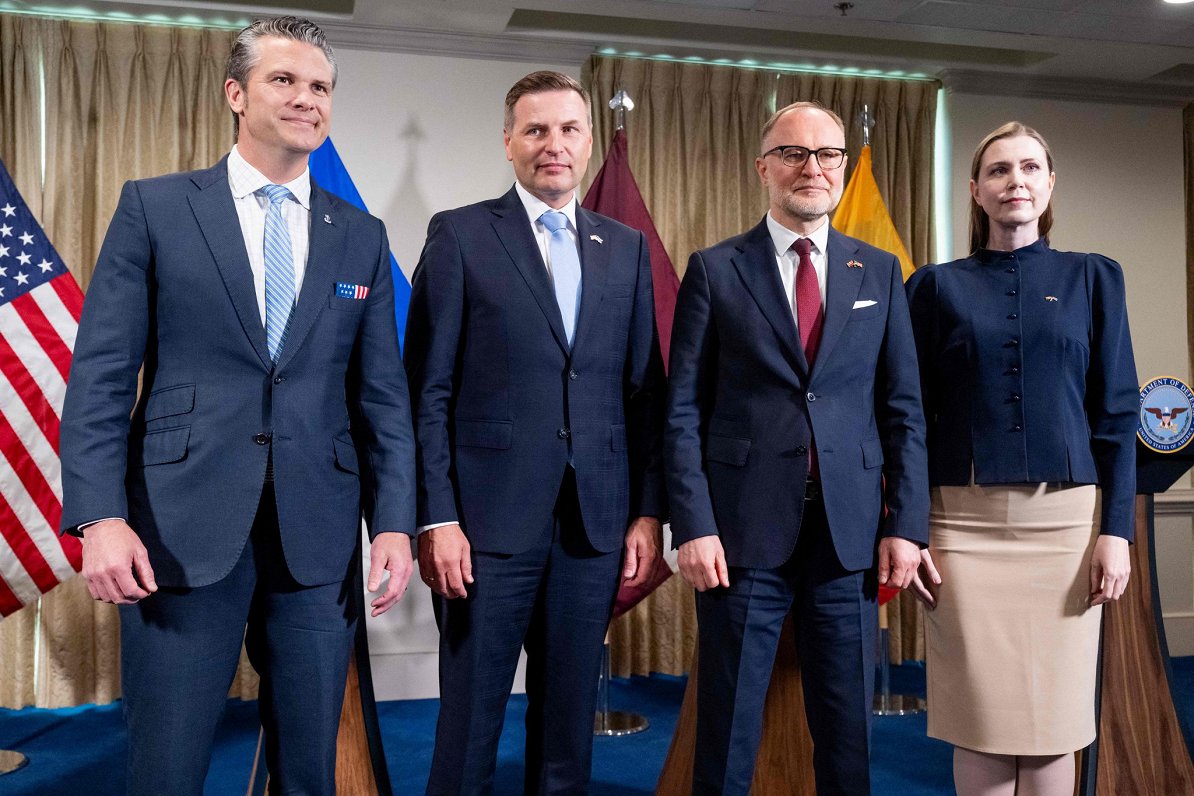 lsmlv's tweet card. Baltijas valstu aizsardzības ministri piektdien Vašingtonā tikās ar ASV aizsardzības ministru Pītu Hegsetu, kurš apstiprināja, ka Donalda Trampa administrācija uzskata Baltijas valstis par svarīgām...