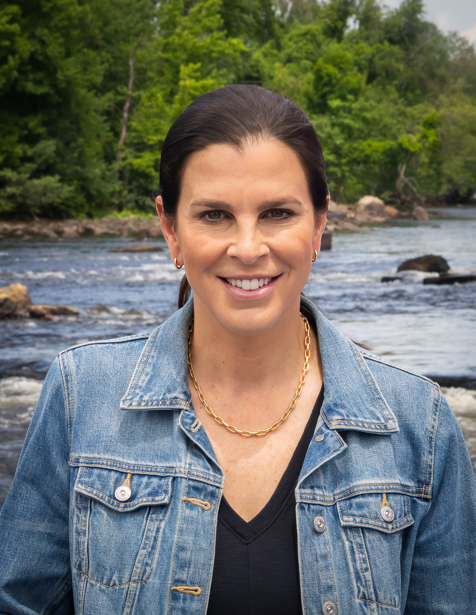egreenberg13's tweet card. When asked about her motivation and reason for running for Congress, she replied,  “I'm doing this because I want to wake up and recognize the country we live in again.  I'm doing this because I have...