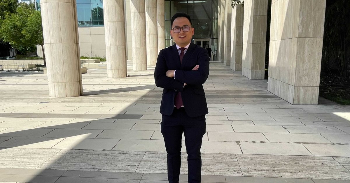 SJSpotlight's tweet card. In a story that keeps repeating itself, Santa Clara County’s top prosecutor won’t let a political rival who works for him return to the office — while the county continues to pay the employee a...