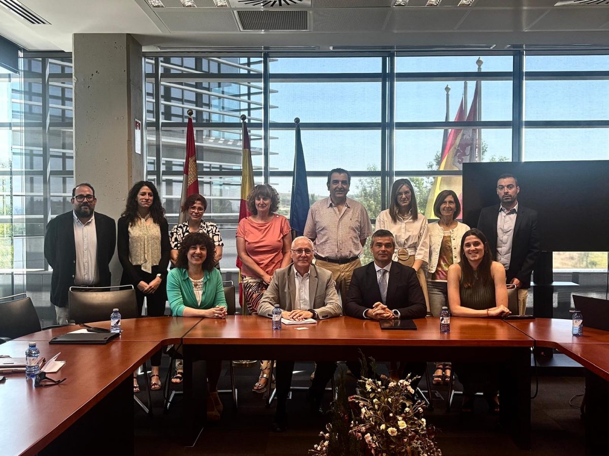 clustersivi's tweet card. SIVI participó en la Jornada de Innovación Clúster celebrada en el Centro de Soluciones Empresariales de la Junta de Castilla y León.
