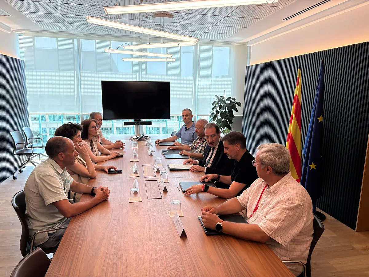 mosmovem's tweet card. Los funcionarios de justicia de la Generalitat cobrarán a partir de 2026 y por primera vez un complemento de productividad vinculado a diversos objetivos, entre los que figura el...