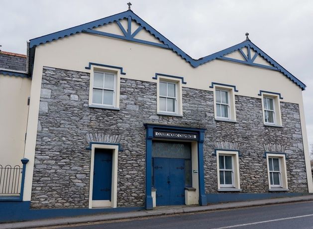 jerosullivanRK's tweet card. A Cahersiveen man has avoided a conviction for election fraud after he cast a vote in the local elections in June 2024 using a polling card, not in his na...
