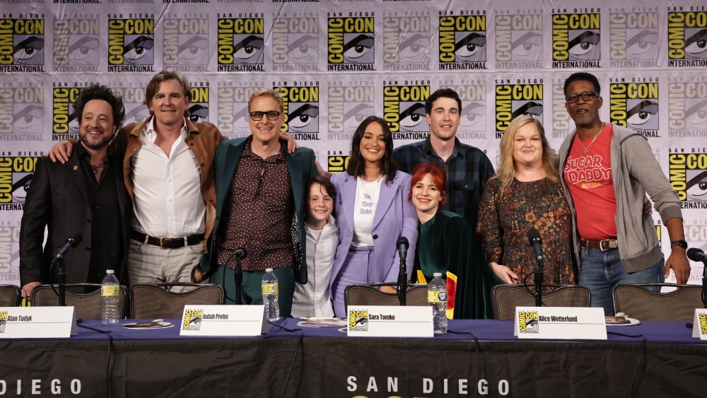 wraithfodder's tweet card. The 'Resident Alien' stars addressed the show's cancellation, a movie continuation and the TV industry's 'disarray' at San Diego Comic Con.