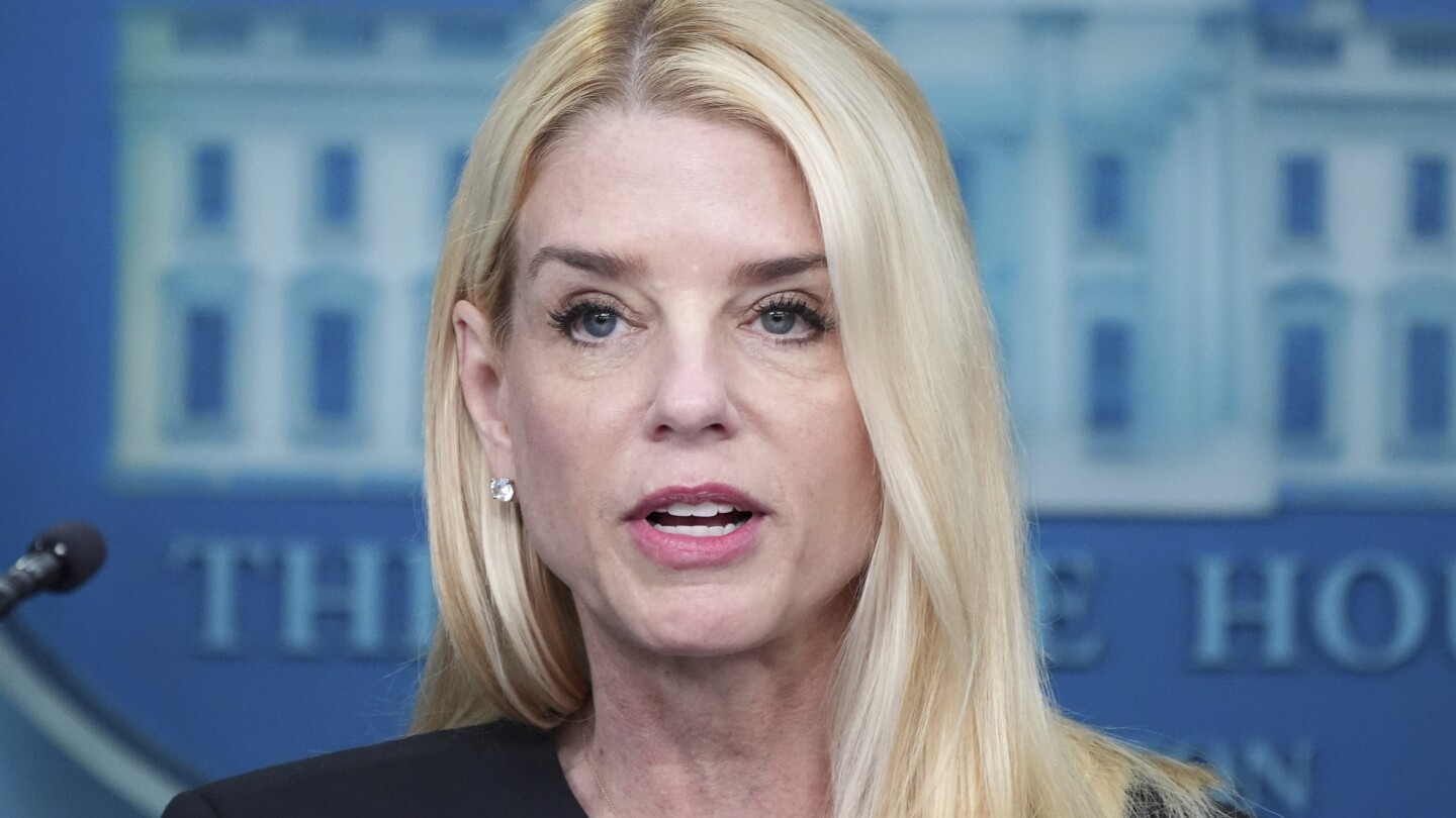 Stephen3372's tweet card. The federal government has dismissed charges against a Utah plastic surgeon accused of throwing away COVID-19 vaccines worth thousands of dollars during the pandemic.