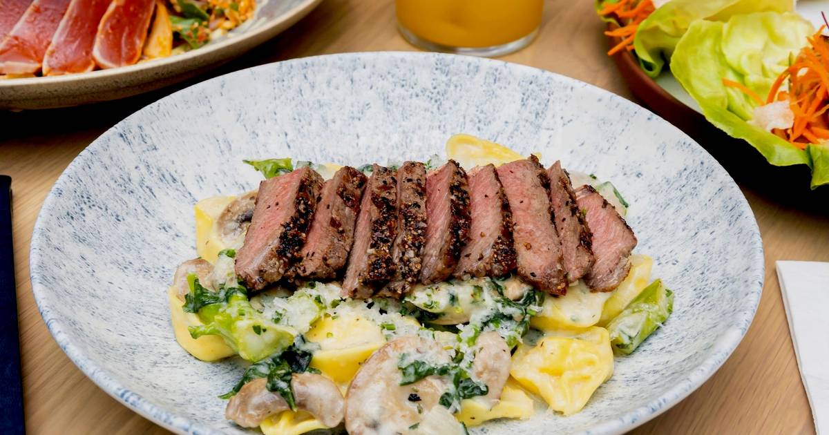 blogTO's tweet card. The City of Toronto is warning diners at one popular restaurant that they could have been exposed to Hepatitis A. Casual, after-work drinks could com…