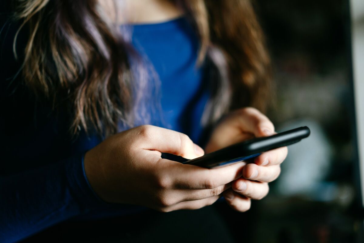 NeverMissedApp's tweet card. Dating app companies’ sizable investments in artificial intelligence could be in vain as Gen Z users remain wary of the new AI features, a new Bloomberg Intelligence survey found.