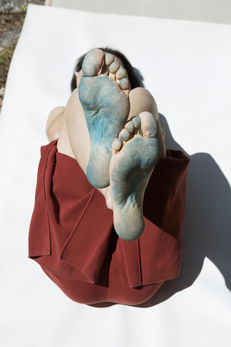 LOeildelaPhoto's tweet card. Deux expositions Viviane Sassen, l’une en Italie, l’autre en Allemagne, les deux choisies et couvertes par nos deux correspondantes locales : cela nous a
