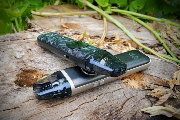 Vaping360's tweet card. The OXVA XLIM Pro 2 DNA is powered by a custom-made Evolv DNA chipset, offering a Replay function and dry hit protection. Read our review to find out more.