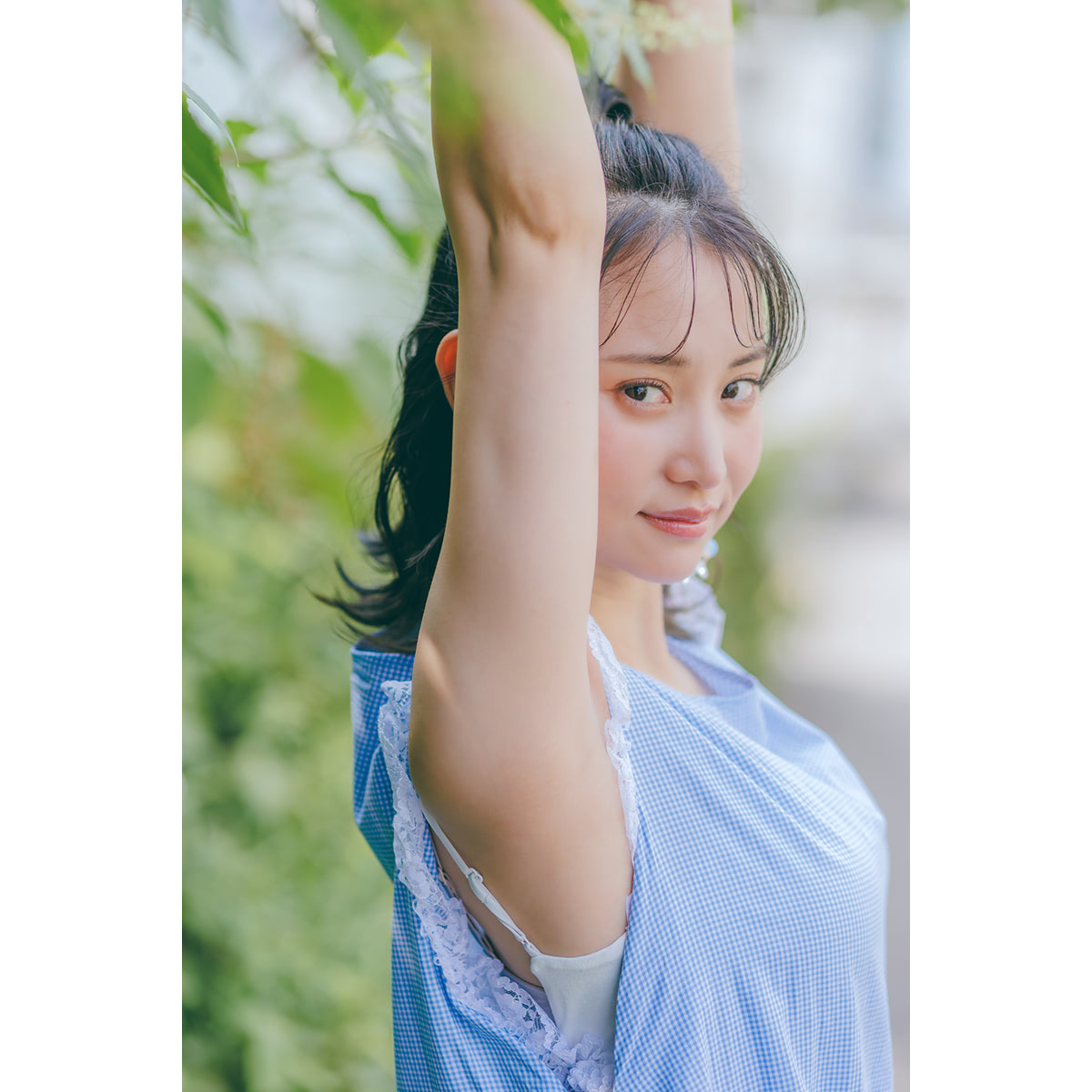 entamenext's tweet card. 女優・永尾まりやが、6冊目となる写真集『まりやぎツーリズム』を発売。「20代最後」と区切りをつけた前作を経て、30代の彼女が掲げたテーマは「観光」。日本の「グラビア」という文化を世界に発信したいという強い思いを込め、ラブホテルや“例のプール