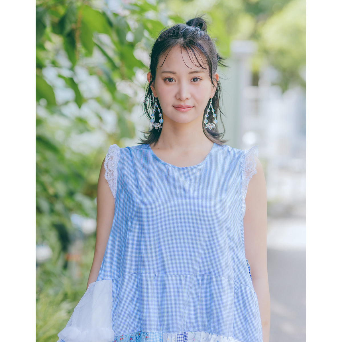 entamenext's tweet card. 女優・永尾まりやが、6冊目となる写真集『まりやぎツーリズム』を発売。「20代最後」と区切りをつけた前作を経て、30代の彼女が掲げたテーマは「観光」。日本の「グラビア」という文化を世界に発信したいという強い思いを込め、ラブホテルや“例のプール