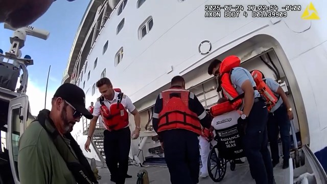 SNNTV's tweet card. Hillsborough County deputies sprang into action to help a couple get off a cruise boat during a medical emergency on Thursday.