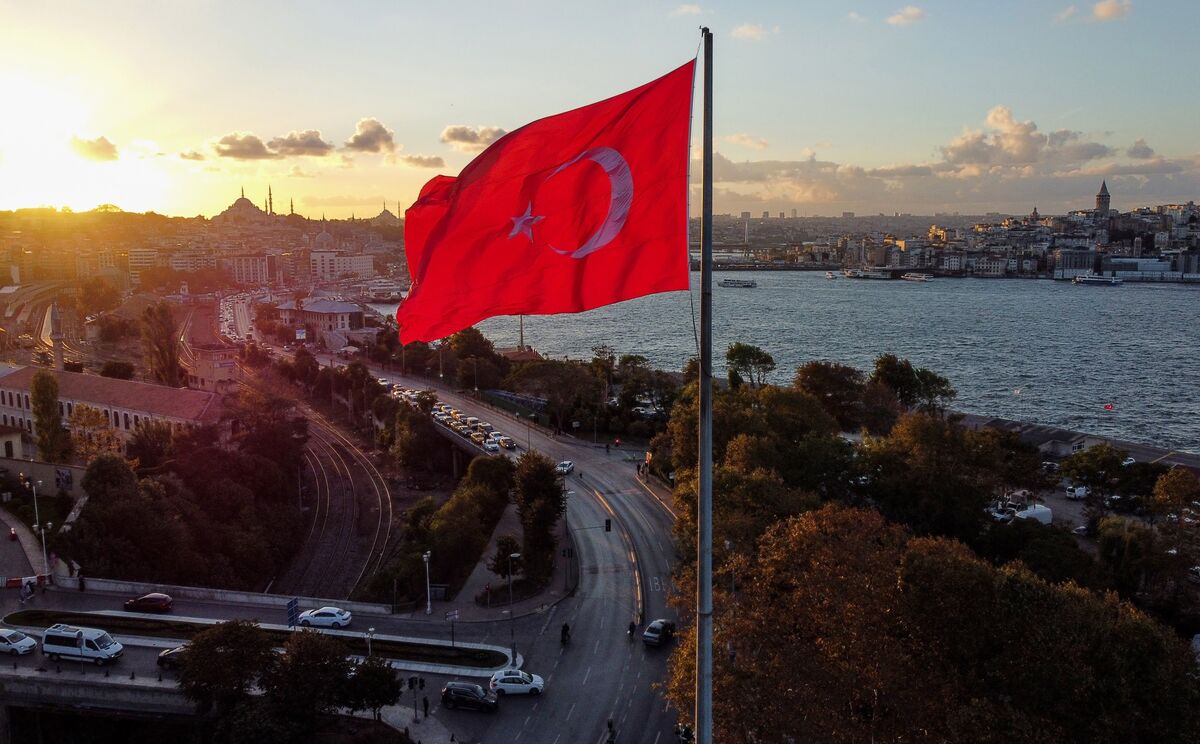 laurbjn's tweet card. Turkey got a credit-rating upgrade from Moody’s in a boost to policymakers. The nation’s rating was raised Friday to Ba3 from B1, still three notches below investment grade, with a stable outlook.