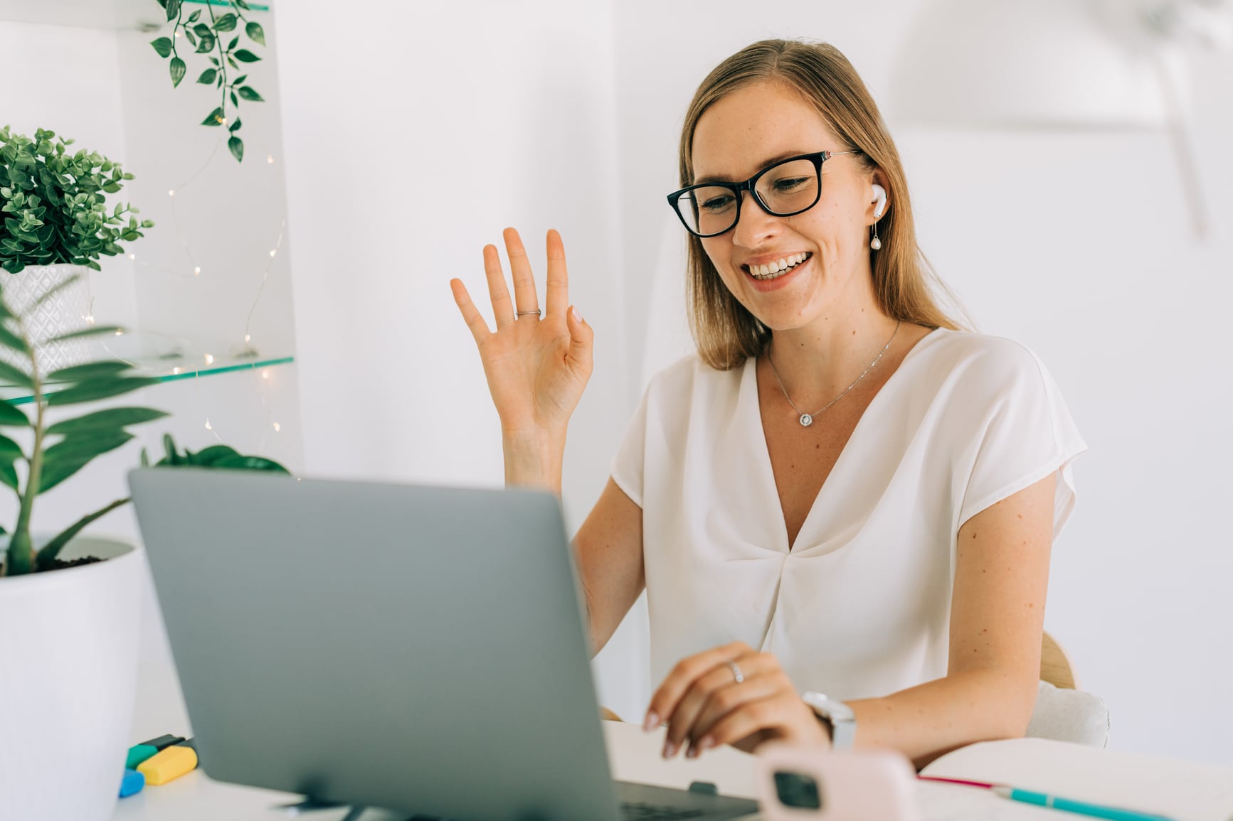 LyraHealth's tweet card. Discover how mental health coaching builds resilience, prevents burnout, and helps your workforce thrive—before stress becomes a bigger problem.