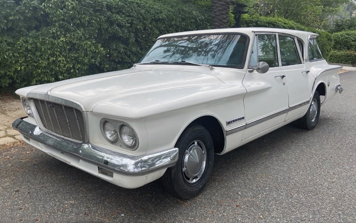 barnfinds's tweet card. It's a shame that Plymouth didn't offer the 1962 Valiant wagon in the Signet trim level, which was the top level for two-door hardtops. They had a unique black grille with a centered, round V...
