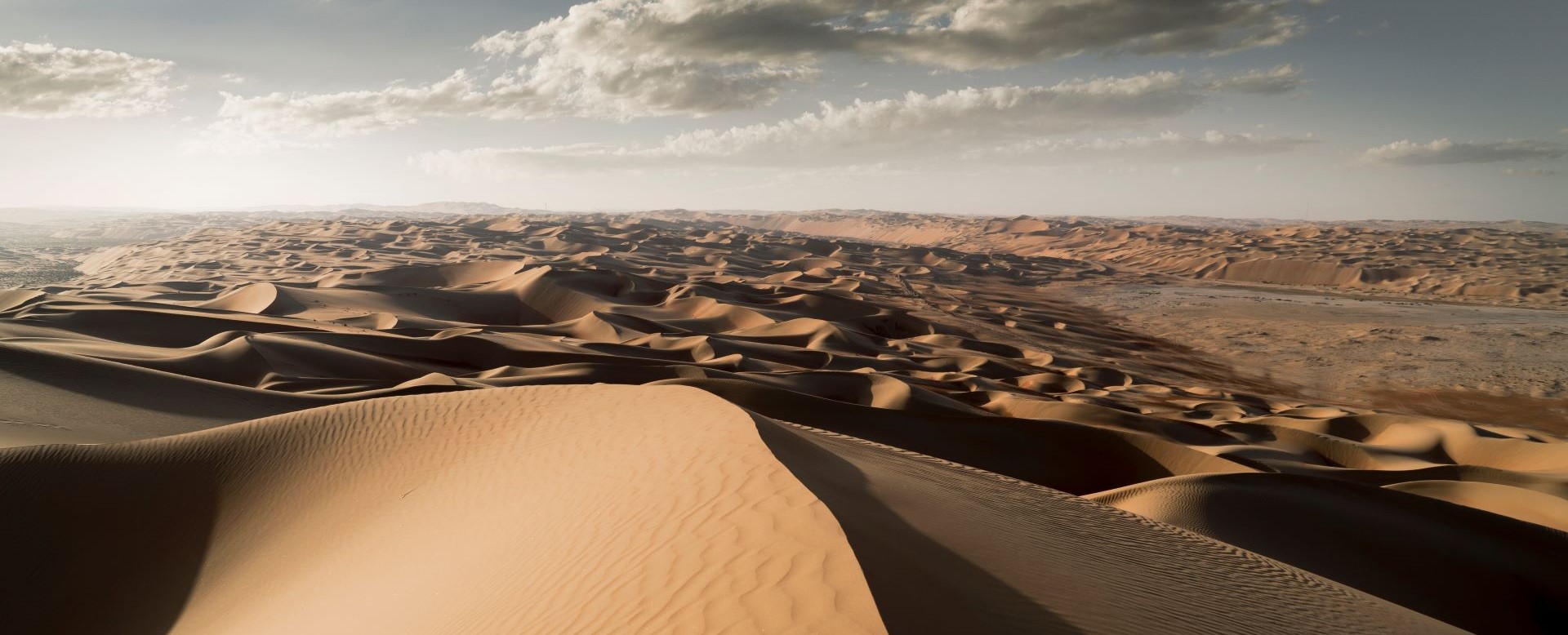 GlobalLF's tweet card. Saudi Arabia is building an eco-city in the desert. What difference will The Line and Neom make to the country’s sky-high carbon emissions?