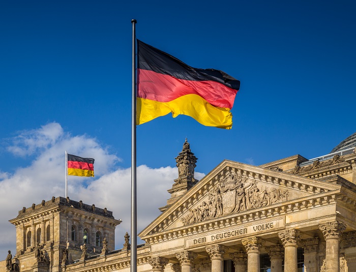 tvporcable's tweet card. German’s armed forces, the Bundeswehr, is planning to establish a new satellite system to reduce its dependence on providers such as Elon Musk’s Starlink.