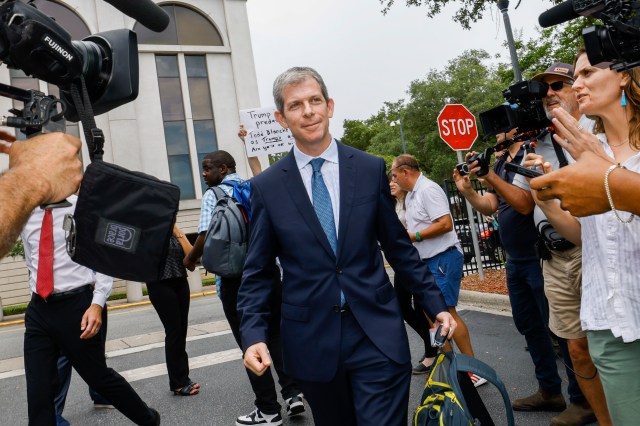 SNNTV's tweet card. For the second consecutive day the Deputy U.S. Attorney General met privately with Jeffrey Epstein’s accomplice Ghislaine Maxwell. The meetings come after the Trump administration faced backl…