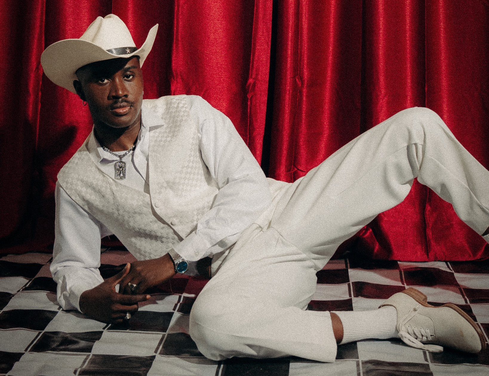 dcleakers's tweet card. Rcee’s agenda isn’t subtle—and that’s part of its charm. While many emerging artists lean toward the futuristic edge of Afrobeats, Rcee looks backward with love.