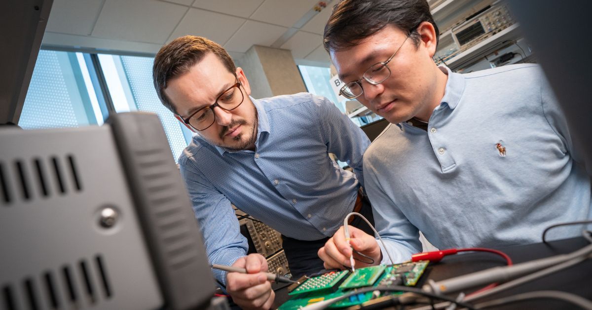 UCSDJacobs's tweet card. An innovative circuit design could enable miniature devices, such as microdrones and other microrobotics, to be powered for longer periods of time while staying lightweight and compact.
