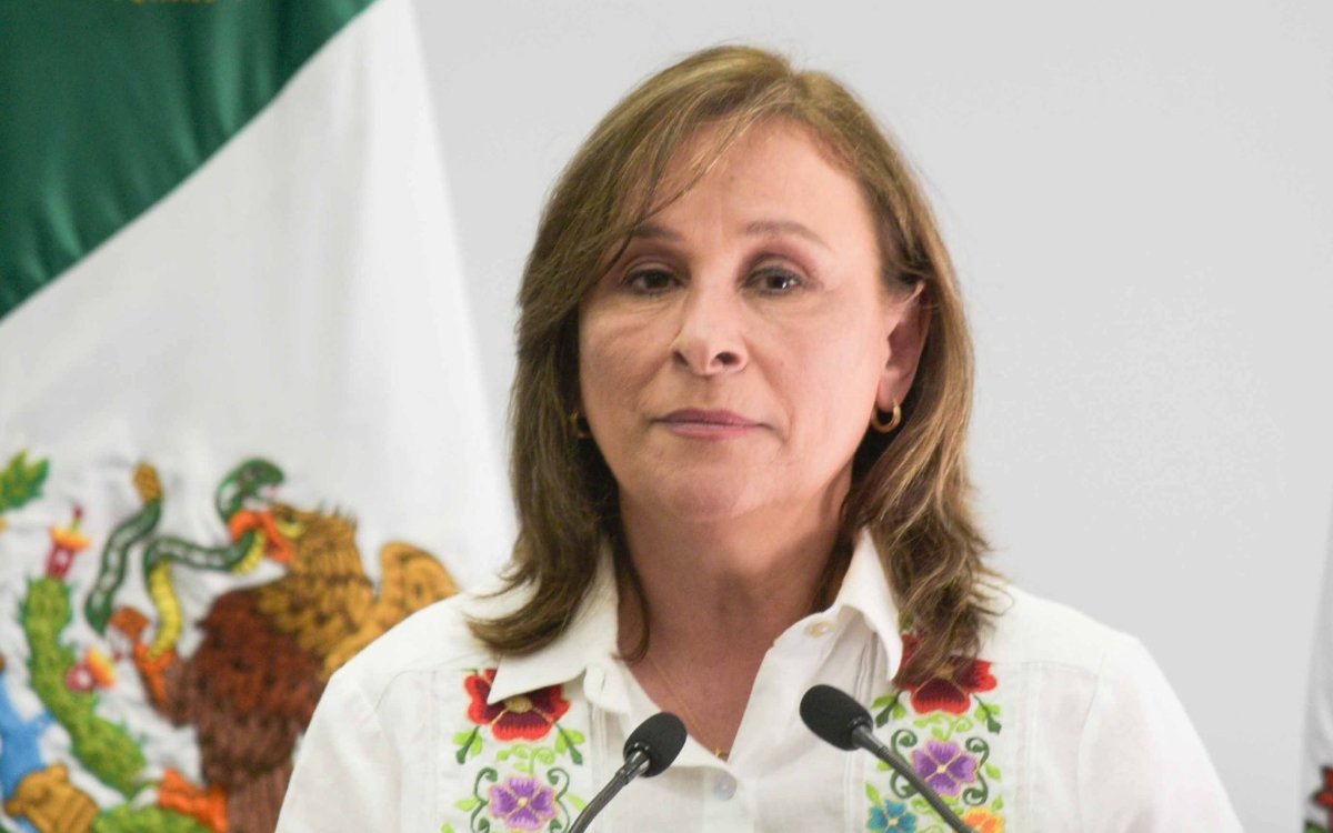 ProyectoDossier's tweet card. Irma Hernández fue secuestrada por un grupo criminal mientras conducía su taxi y obligada a grabar un video en el que amenazaba a otros taxistas sobre el pago de extorsiones, el cual circuló en redes...