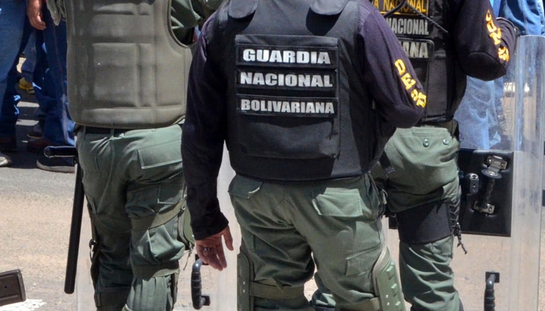 ChuoTorrealba's tweet card. Un militar venezolano y un presunto miembro del ELN murieron durante un enfrentamiento armado este 25 de julio en Táchira.
