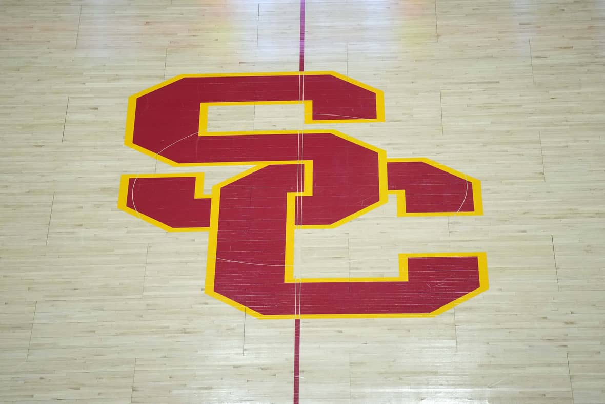 RyanDyrudLAFB's tweet card. While most of the time these past few months, when news breaks of a top recruit committing to the USC Trojans, I am referring to the USC Football team,