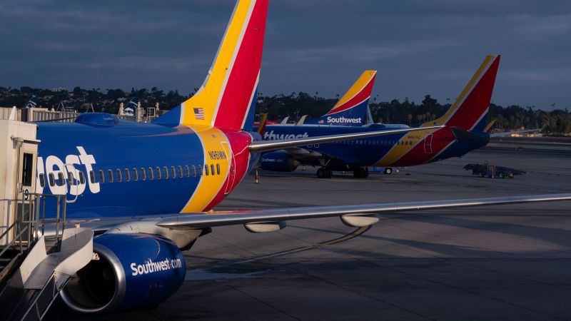 oldlevantine's tweet card. Alarms sounded in the cockpit of a Southwest Airlines jet shortly after taking off from Hollywood Burbank airport near Los Angeles on Friday, prompting evasive maneuvers, the airline said in a...