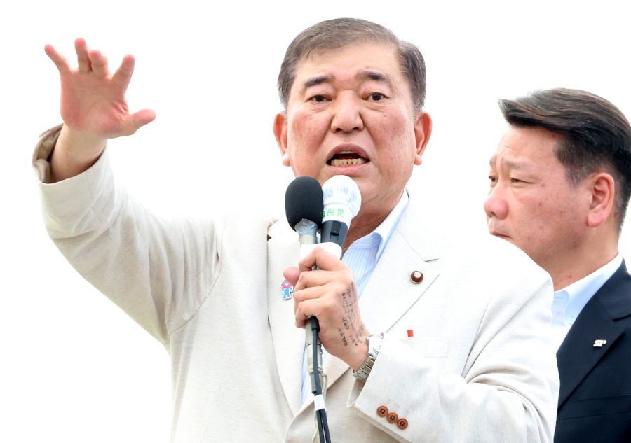 ych369's tweet card. 参院選を間近に控えてヒートアップしている「消費税減税」問題。しかし、肝心の議論は一向に深まらない。それは、メディアやジャーナリストはもとより、政治家に至るまで、消費税に対する基本的な理解が欠けている