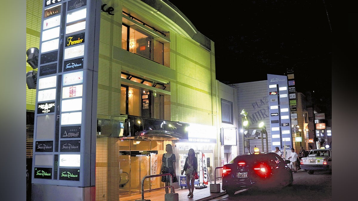 takashikiso's tweet card. 【読売新聞】　「夜の街」の観光を活性化させようという初の取り組みが、北海道函館市の歓楽街、本町を舞台に企画されている。「スナックキャストと巡る五稜郭本町ナイトツアー」で、市は、夜の街の魅力が広まれば地域振興にもつながると期待している